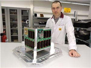 Walter Frese with OOV-Cube
