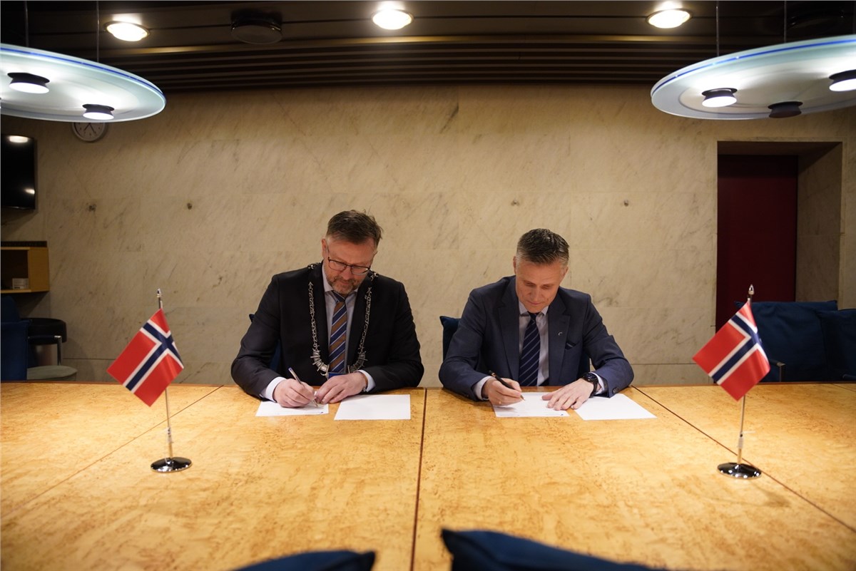 Satellite Test Centre: Rheinmetall and the Norwegian Municipality of Andoy Sign a MoU for an Integrated Processing Facility  Rheinmetall AG &copy;