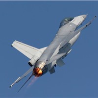Top Aces Welcomes1st F-16s to Mesa, AZ