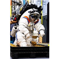 Testing of Next-Gen Spacesuit Underway
