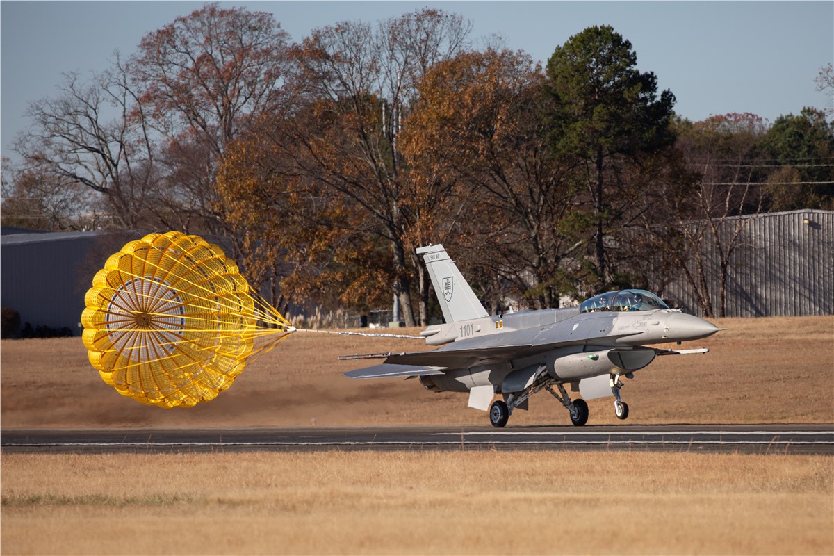 LM Delivers 1st 2 F-16 Block 70 Aircraft for Slovakia