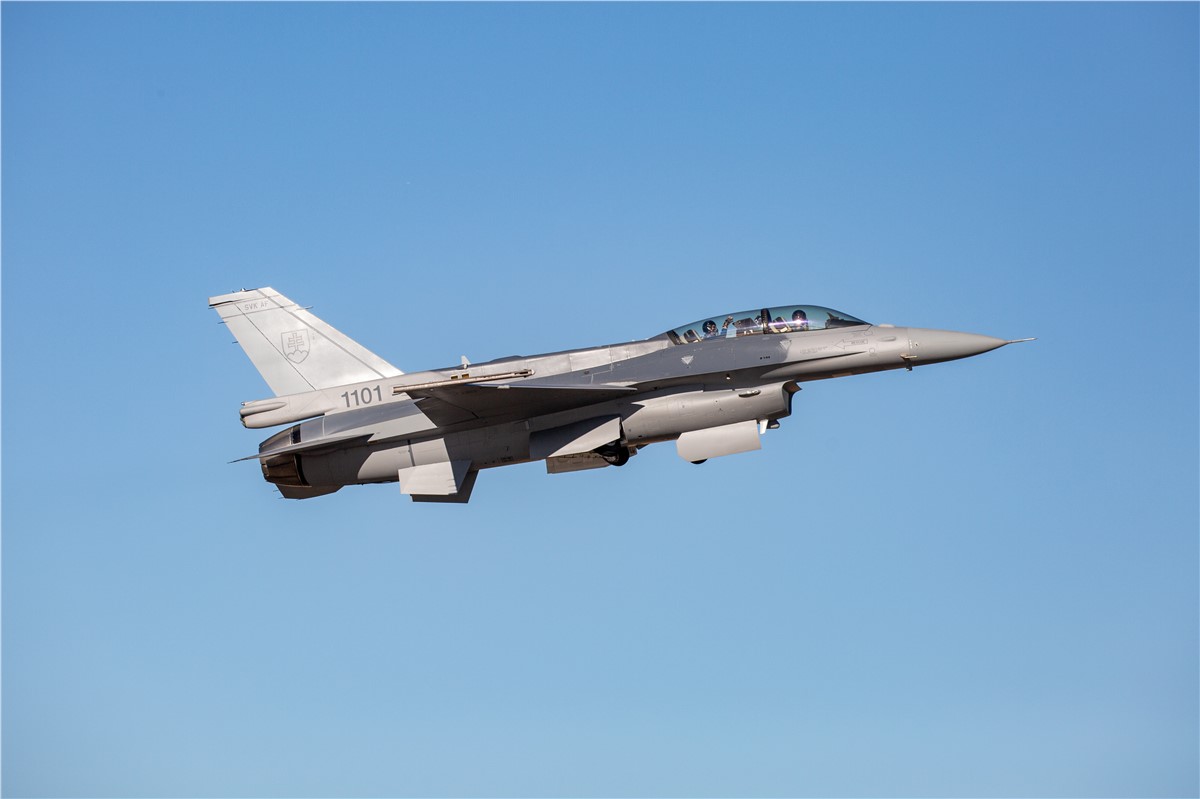 LM Delivers 1st 2 F-16 Block 70 Aircraft for Slovakia