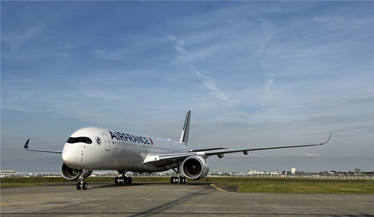 ACG Announces Delivery of 1 A350-900 to Societe Air France  Aviation Capital Group &copy;