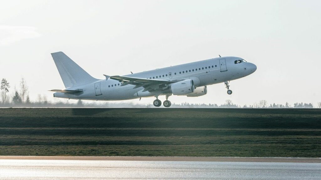 AviaAM Leasing Delivers 2nd Airbus A319 to Skytrans  AviaAM &copy;