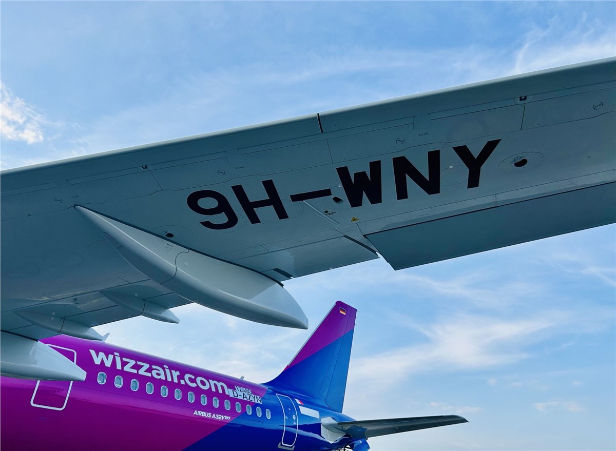 ACG Announces Delivery of 1 A321neo to Wizz Air  Aviation Capital Group &copy;