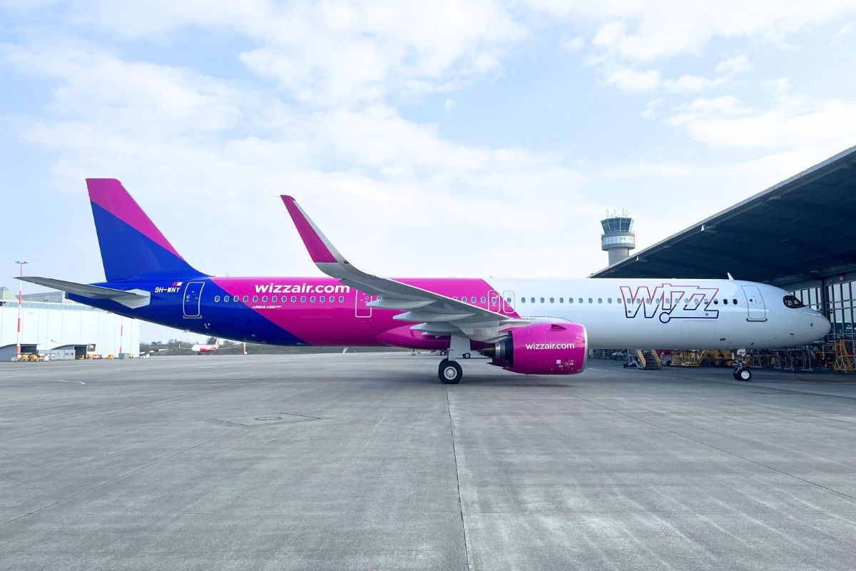 ACG Announces Delivery of 1 A321neo to Wizz Air  Aviation Capital Group &copy;