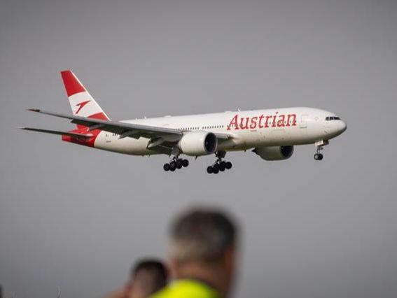 Enhanced Efficiency: Austrian Airlines Equips 4 Boeing 777-200ERs With Innovative Sharkskin Technology  Austrian/DBS &copy;