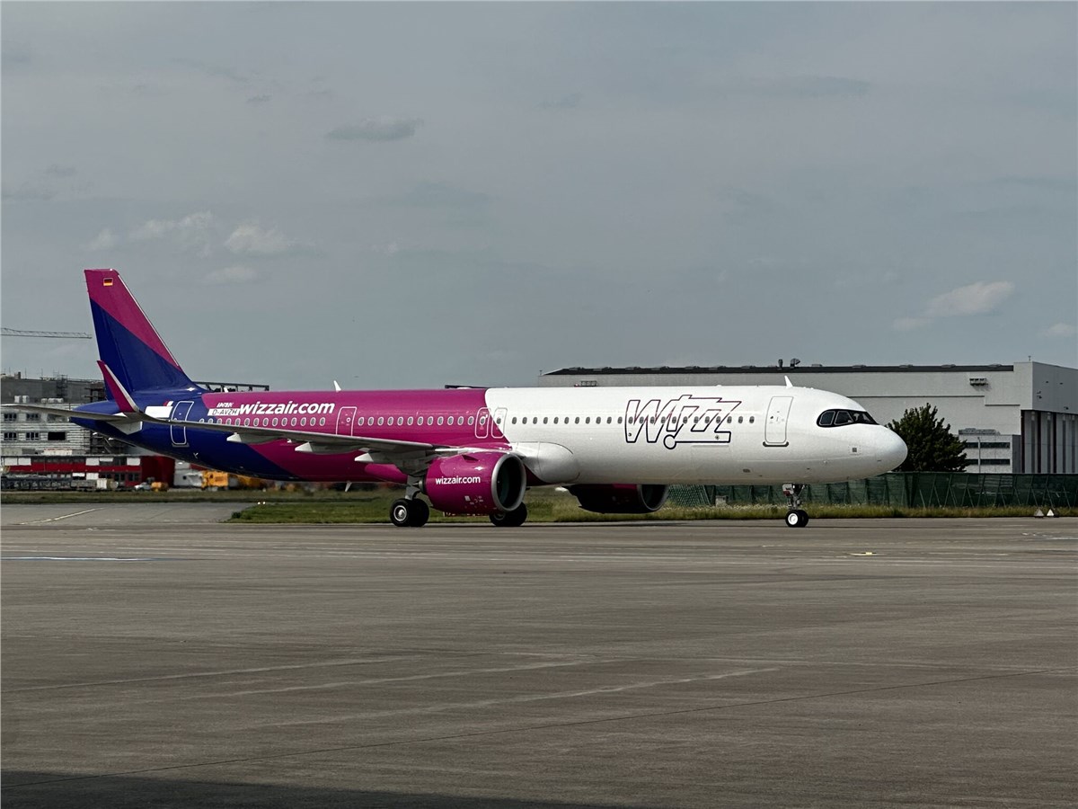 Aviation Capital Group Announces Delivery of One A321neo to Wizz Air  Aviation Capital Group (ACG) &copy;