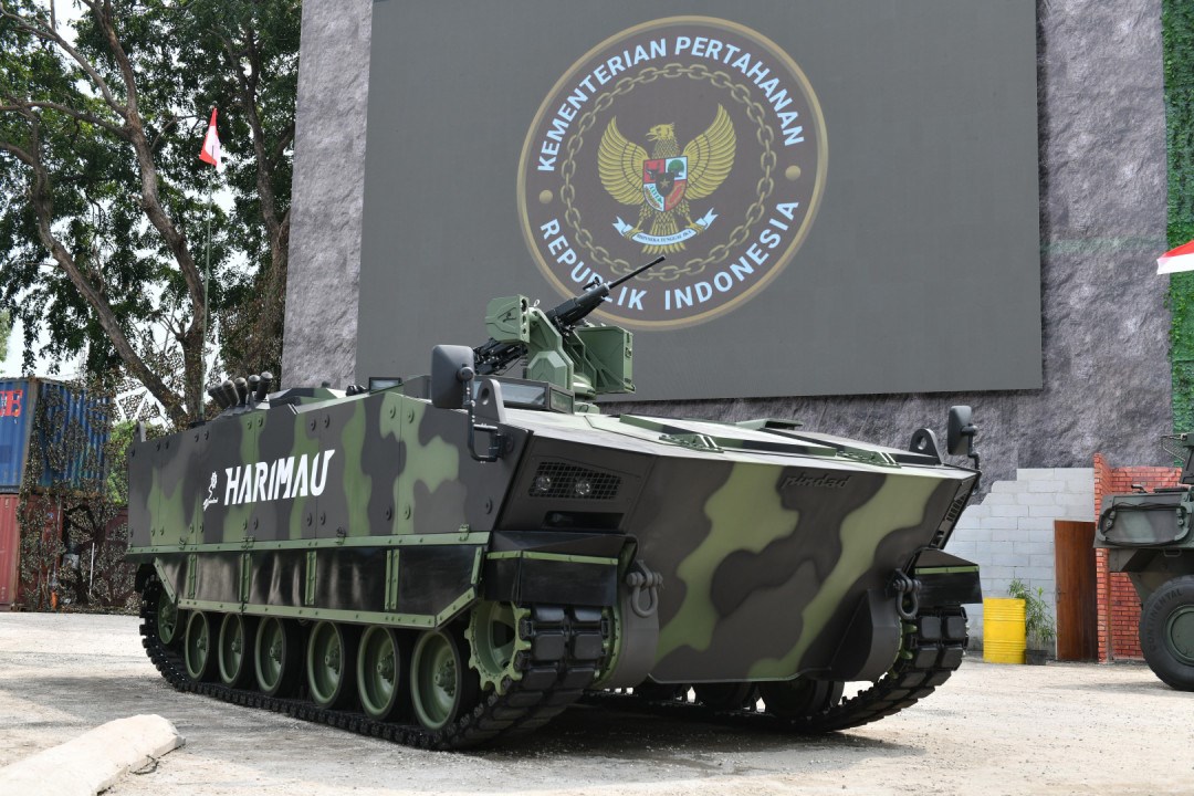 KAPLAN/HARIMAU APC, is Revealed at Indo Defence 2025  FNSS &copy;
