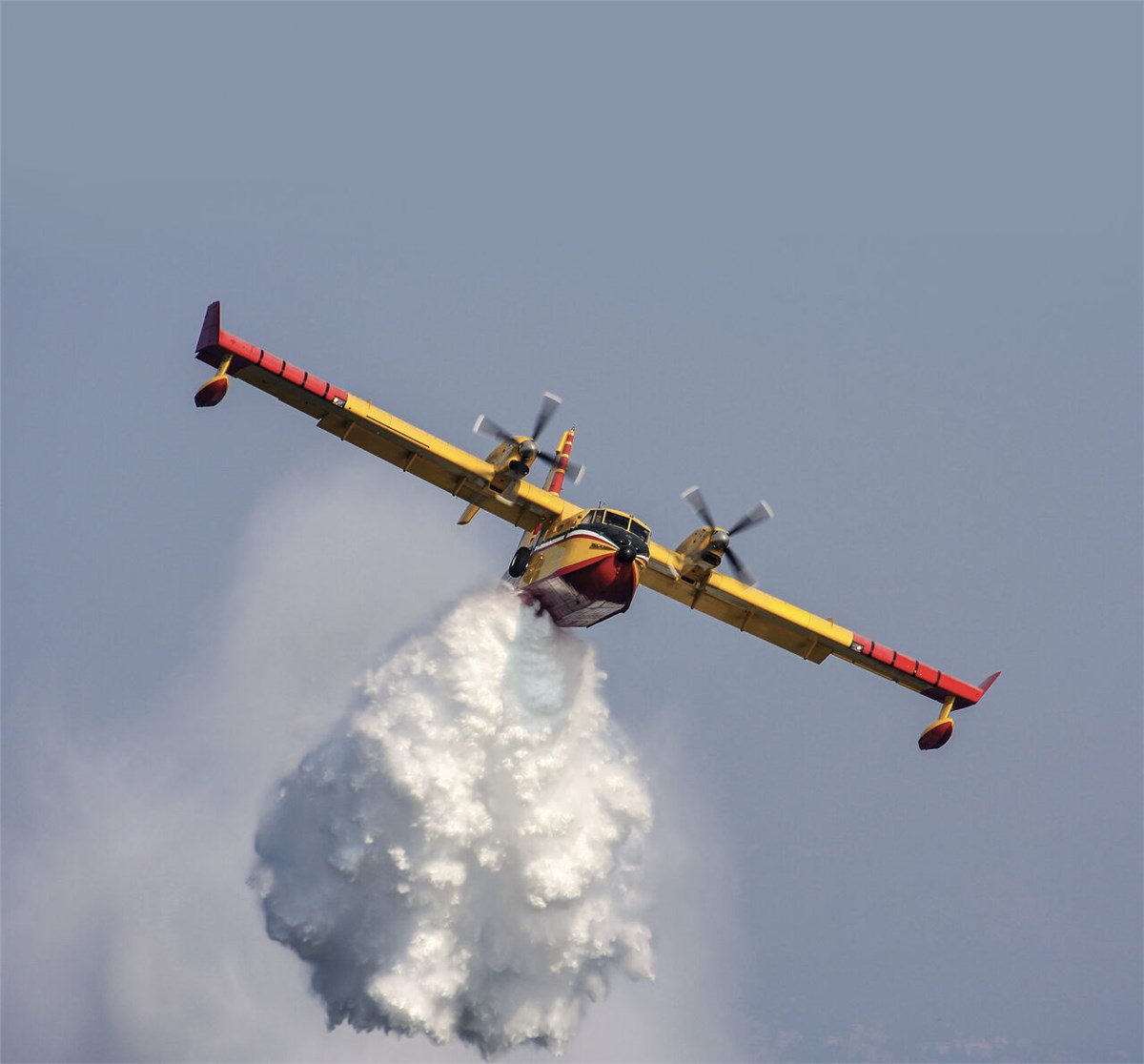 Manitoba Confirms Intent to Purchase De Havilland Canadair 515 Waterbombers  De Havilland Aircraft of Canada &copy;