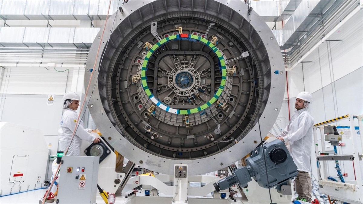 Aurora Delivers Critical Components for NASAs Gateway Lunar Space Station  Aurora Flight Sciences Corp. &copy;