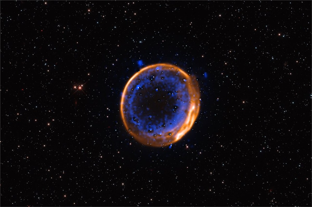 Double Detonation: New Image Shows Remains of Star Destroyed by Pair of Explosions VLT image of a double-detonation supernova European Southern Observatory (ESO) &copy;