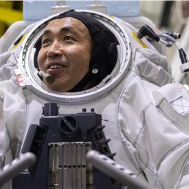 Image - Axiom Space's Next-Gen Spacesuit is Crew Tested for 1st Time in NASA's Neutral Buoyancy Lab