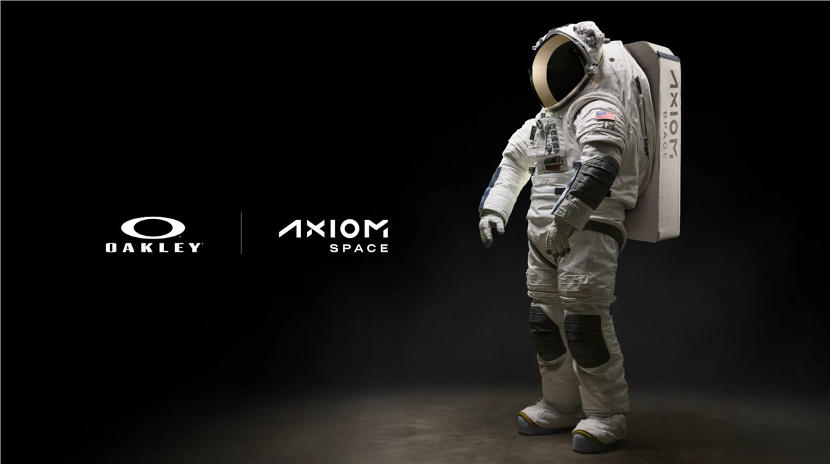 Engineered for Astronauts: Oakley, Axiom Space Launch Next-Gen Visor System  Axiom Space &copy;