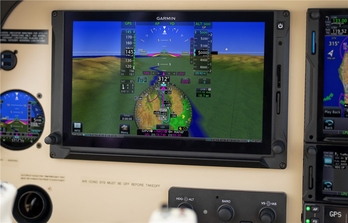 Garmin Unveils New Distance Measuring Equipment (DME) Solutions for Aircraft  Garmin International Inc. &copy;