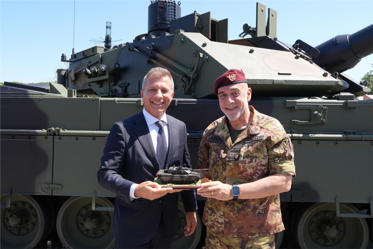 Italian Army Receives the 1st Upgraded Ariete C2 Series Tank  Iveco Defence Vehicles (IDV) &copy;