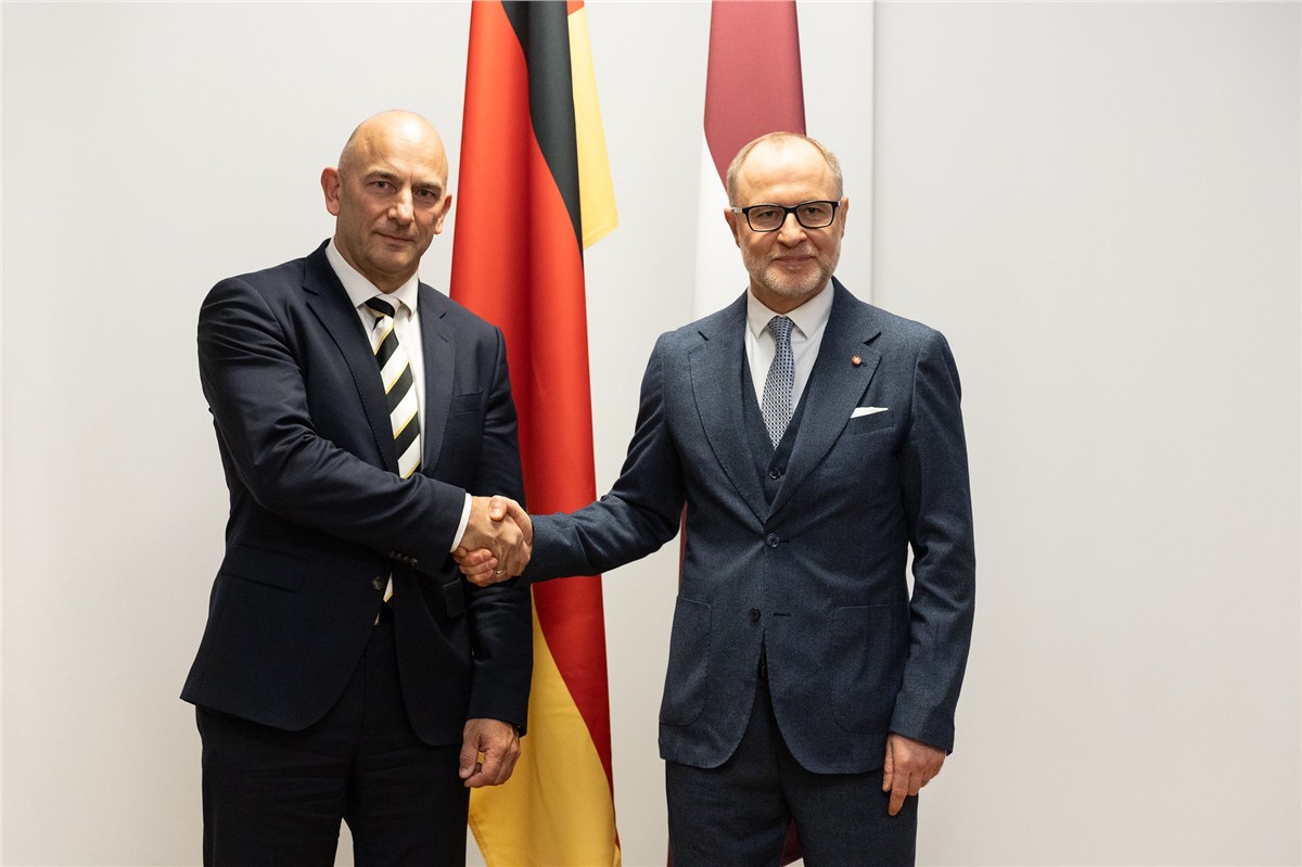 Contract Signed to Purchase the Skorpion2 Mine-laying System  Dynamit Nobel Defence (DND) &copy;