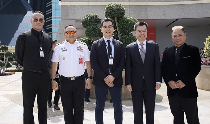 1st Urban Sandbox Human-Carrying Flight of Pilotless eVTOL with CAAT Director-General Aboard  EHang &copy;