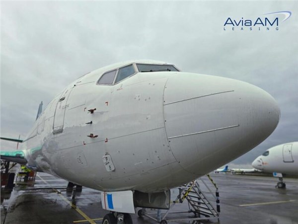 AviaAM Leasing Completes Sale of Boeing 737-400BDSF