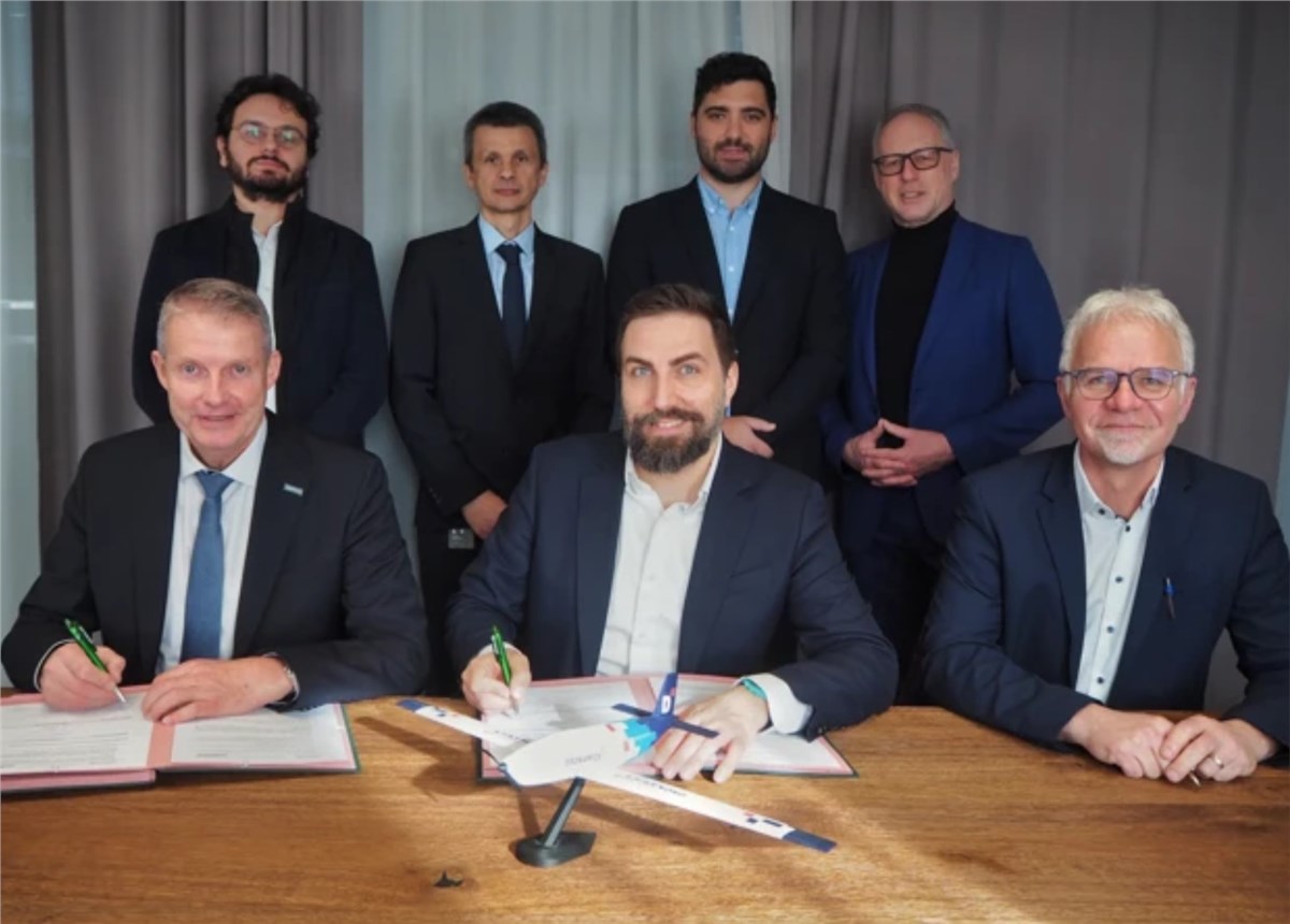 Hensoldt and Dronamics Announce a Joint Unmanned Airborne Platform and ISTAR Solution  Hensoldt &copy;