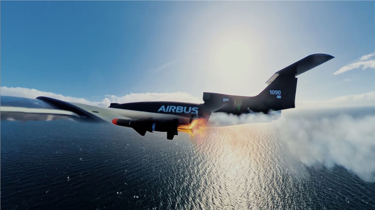 Successful 1st Demo Flight for Airbus' Uncrewed Bird of Prey Interceptor   Airbus Defense and Space &copy;