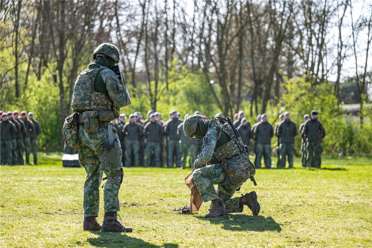 Defence Strengthens Units With Drone and Counter-Drone Capability  NLR - Netherlands Aerospace Centre &copy;