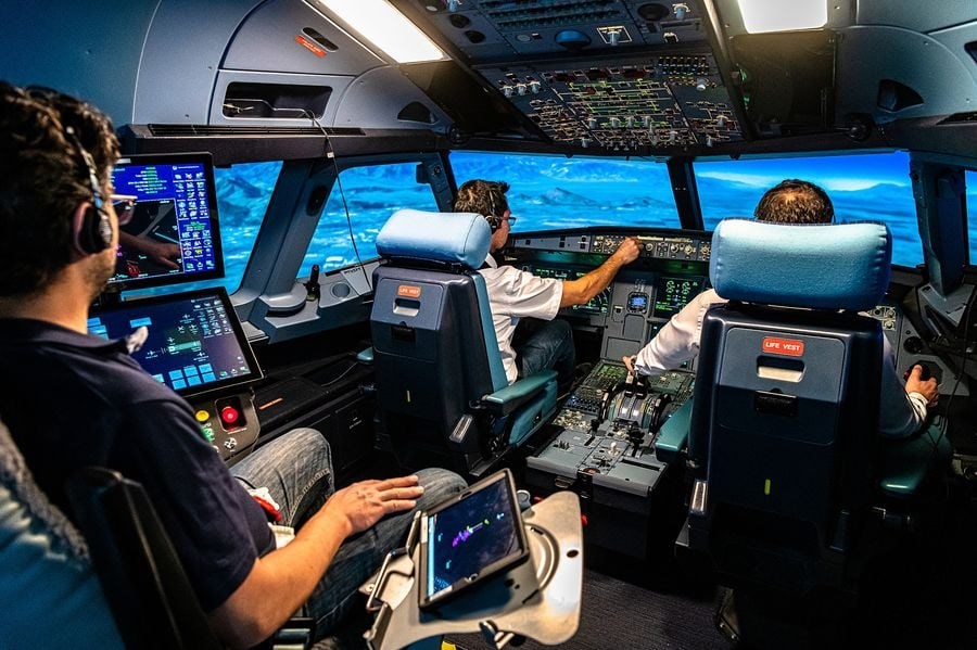 25 Years of Airbus in Chile: Aerospace Innovation from the Andes to Antarctic  Airbus Commercial Aircraft &copy;