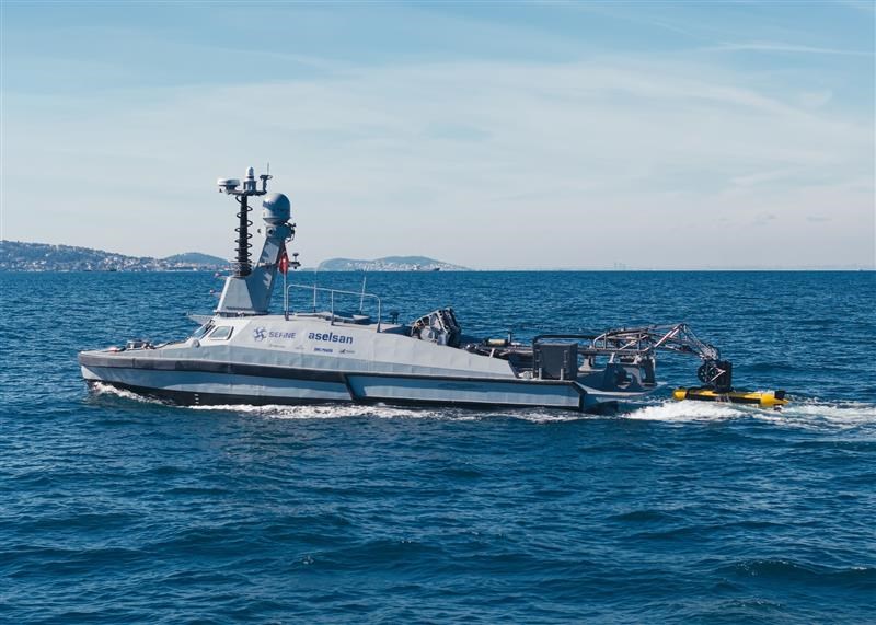 Kraken Robotics Demos KATFISH Autonomous Launch and Recovery from SEFINE USV  Kraken Robotics Inc. &copy;