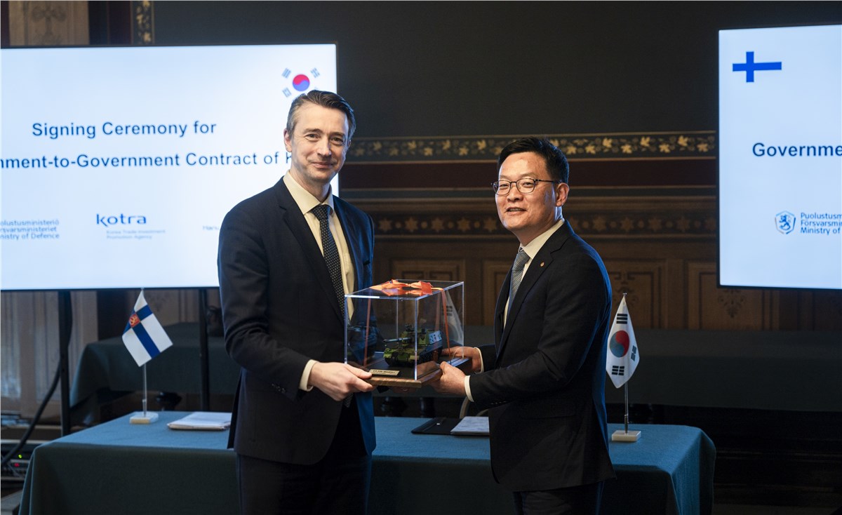 Hanwha Aerospace Secures Follow-On K9 Howitzer Contract with Finland  Hanwha Aerospace &copy;
