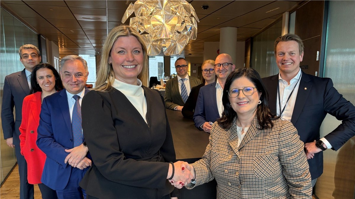 Indra Signs a New Contract With Kongsberg Defence & Aerospace to Equip 6 Type 212CD Submarines With its EW and Radar Systems  Indra &copy;