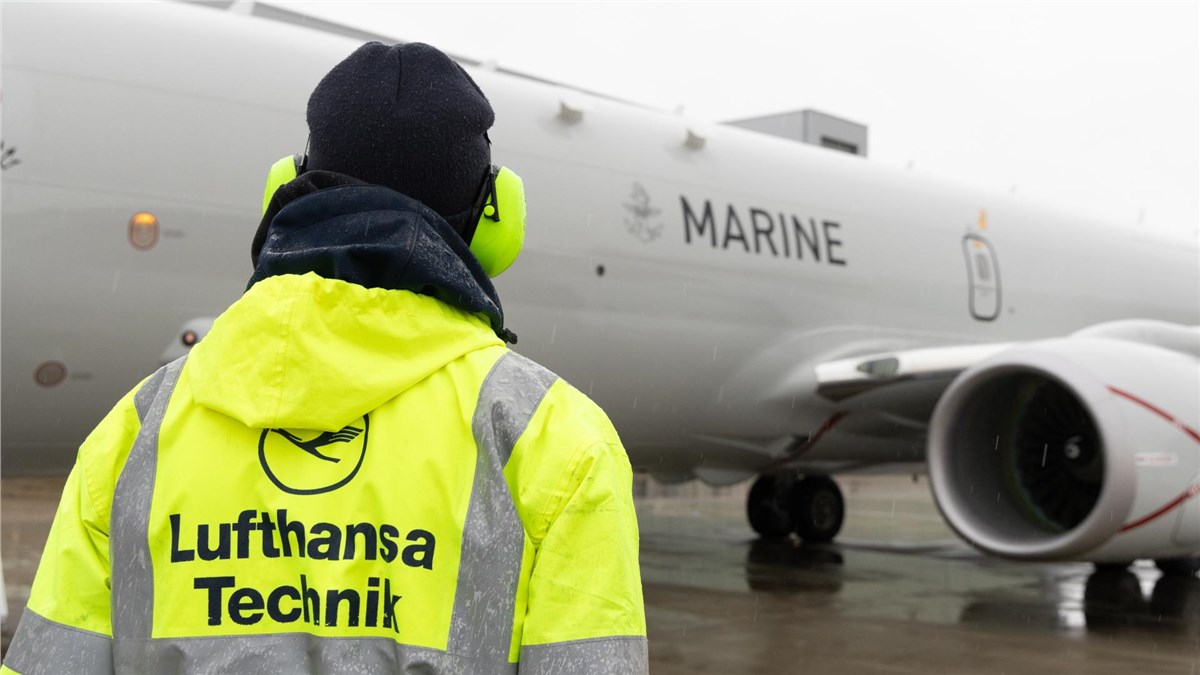 P-8A Poseidon: German Navy's Submarine Hunters Undergo 1st Checks in Hamburg  Lufthansa Technik &copy;