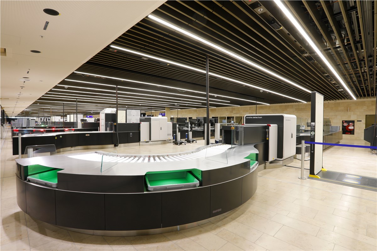 Smiths Detection Continues its Long-standing Partnership With Frankfurt Airport With HI-SCAN 6040 CTiX Units Installed at Newly Opened Terminal 3  Smiths Detection &copy;