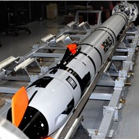 HII Builds on Manned-Unmanned Submarine Teaming Success with New Pentagon Deal Poised to Transform Undersea Warfare