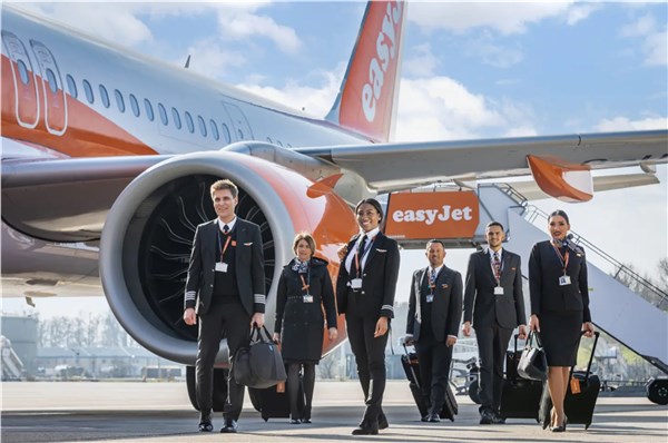 CAE and easyJet Extend Multi-Crew Pilot Licence Cadet Training Partnership for 5 Years
