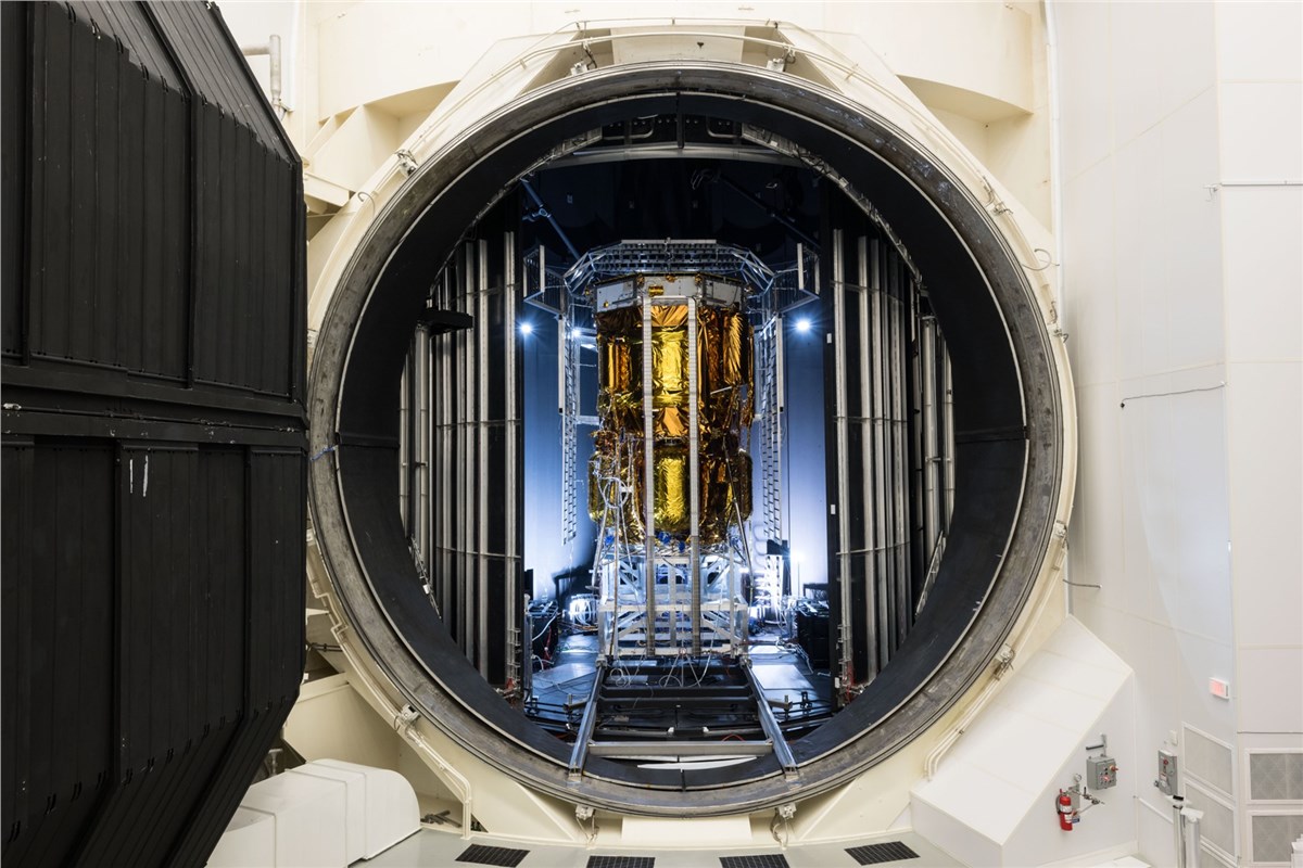 Blue Origin Moon Lander Completes Testing at NASA Vacuum Chamber  NASA &copy;
